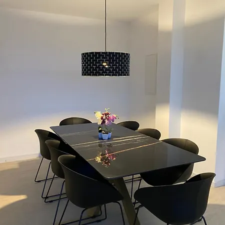 Apartment 5 *