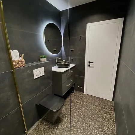 5 Apartment