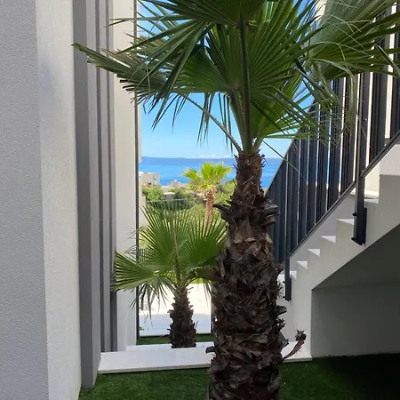 Apartment 5 *