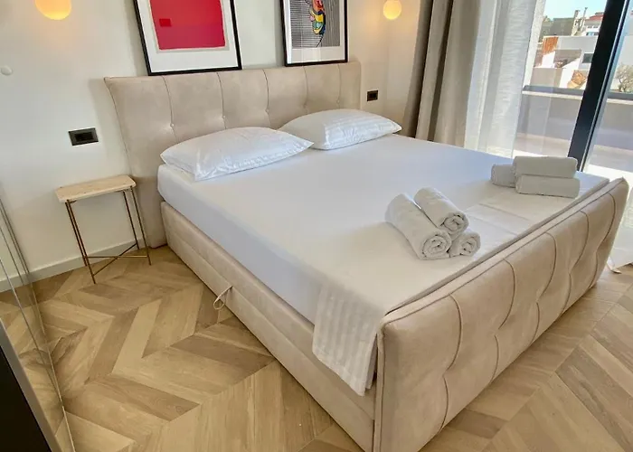 5 Appartement *