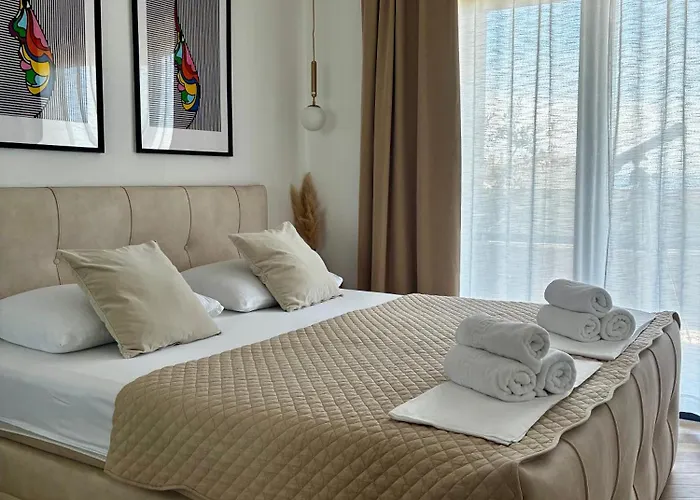 5 Appartement *